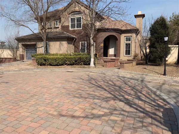 北京昌平北七家珠江壹千栋精装独栋  办工居住均可 可停放多辆车