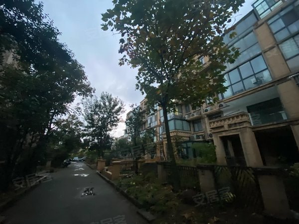 连云港连云平山香缇花园香缇花园海州弯小雪多层3楼干净整洁,家具齐全