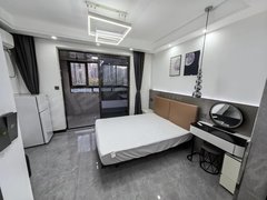 杭州临平临平银泰城沃尔玛藕花洲大街旁，精装朝南大主卧带阳台独立厨卫，月付出租房源真实图片