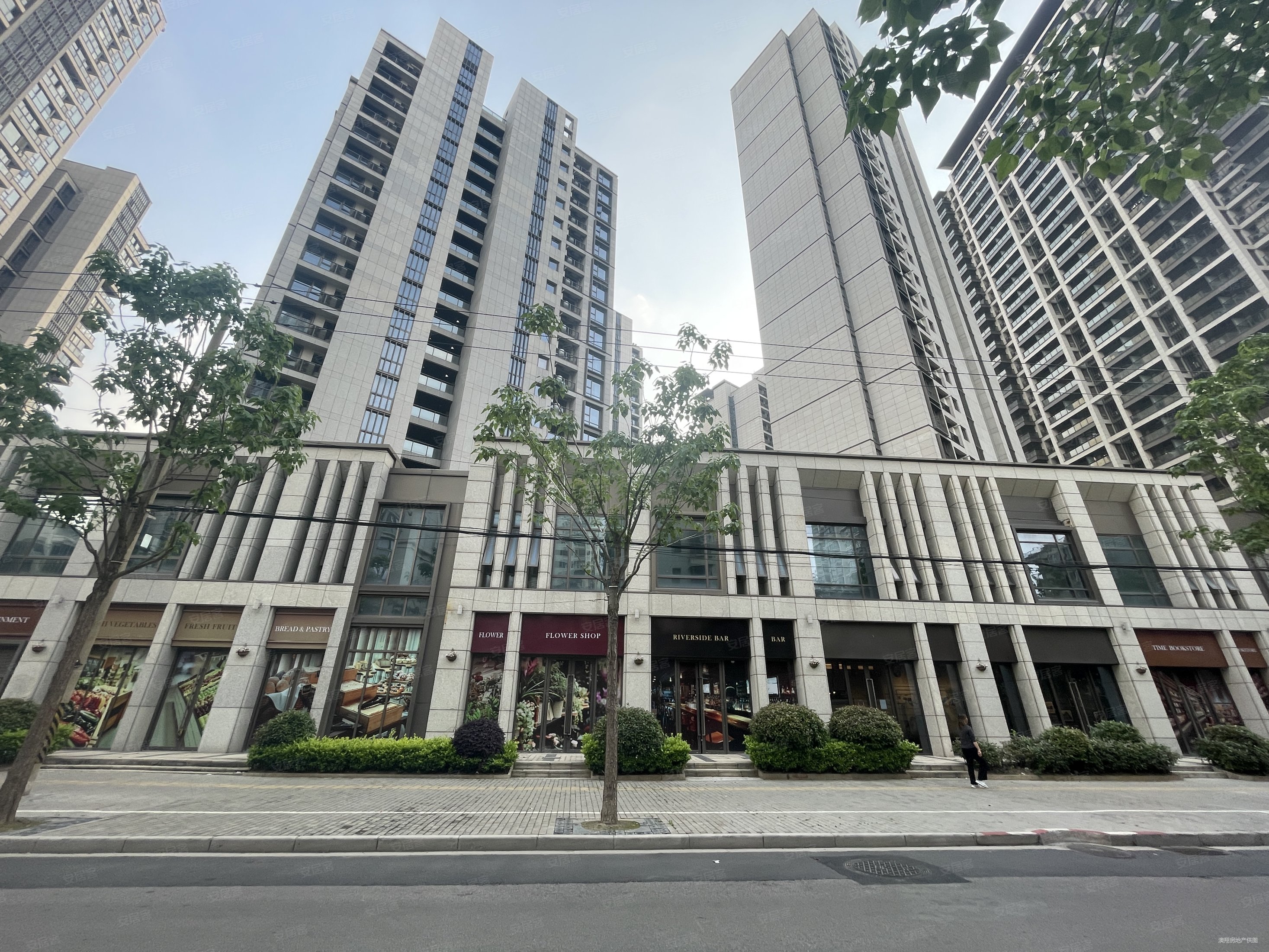 绿地海珀玉晖2室2厅1卫98.37㎡南北1100万