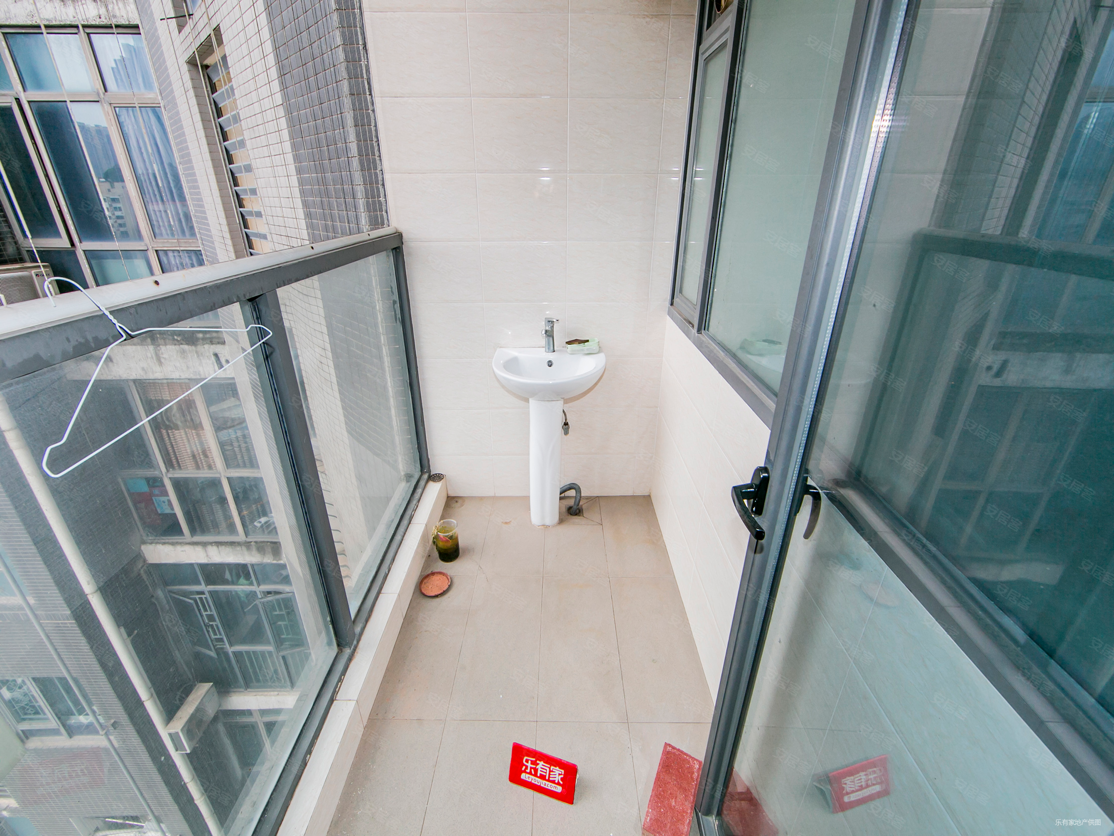 绿景香颂花园4室2厅2卫88.62㎡南北388万