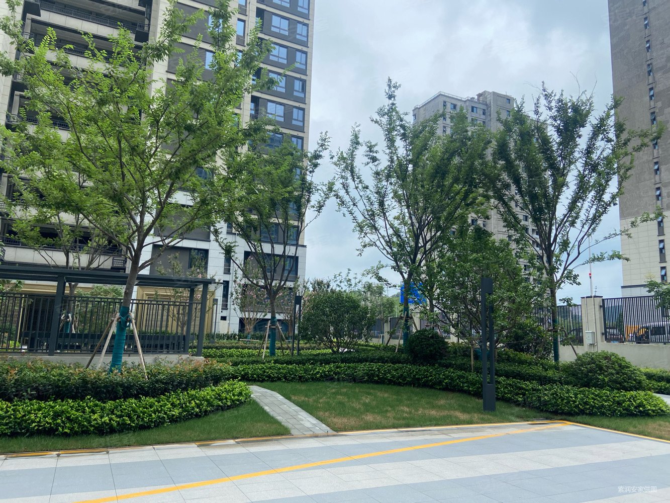 美的天誉3室2厅2卫117.68㎡南北138万