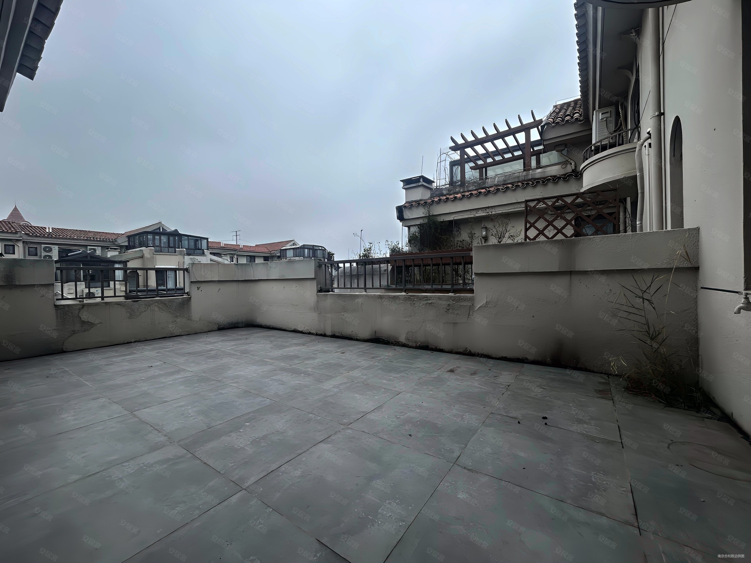 九龙湖别墅(公寓)3室2厅2卫210.17㎡南730万