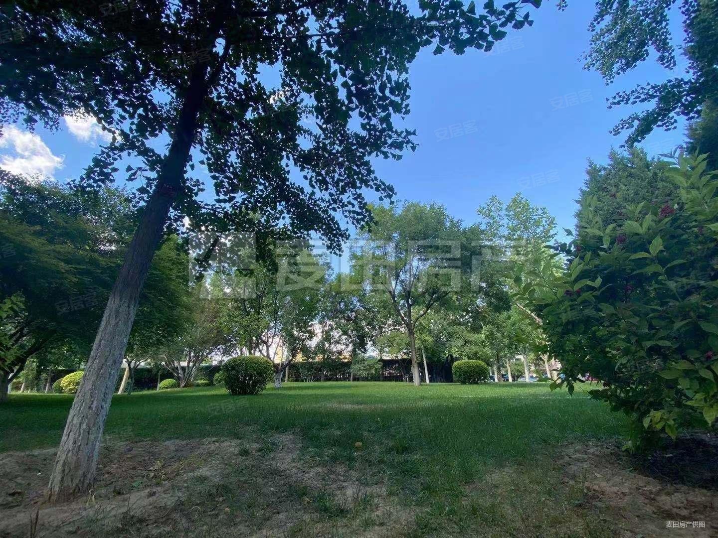 丽斯花园别墅4室2厅5卫275.87㎡南北3000万