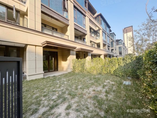 保利和唐悦色4室2厅3卫218.63㎡南362万