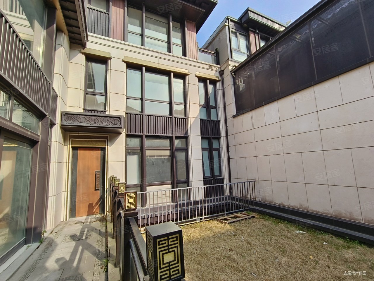 信达泰禾上海院子(别墅)5室2厅3卫345.18㎡南北2880万