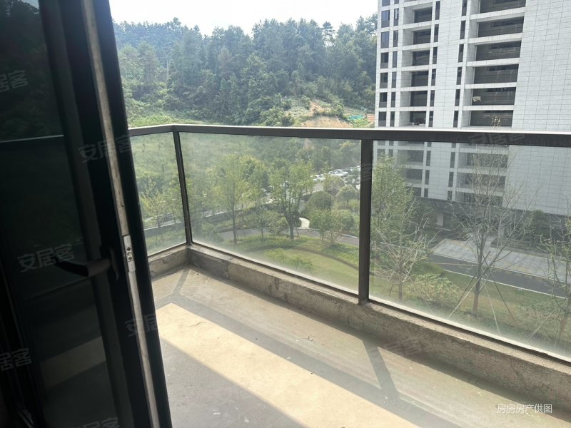 南樾府,地上集团品质小区,边套全明,带车位