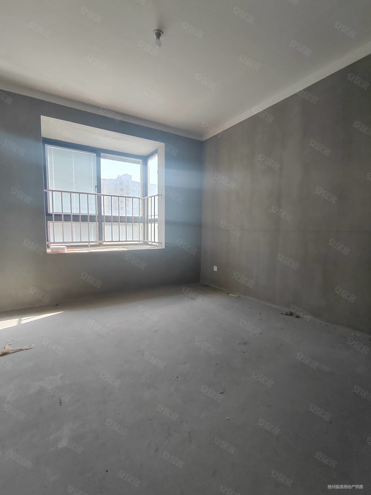 电梯洋房 有车库 润园三室毛坯 双阳台 好楼层 南北通透