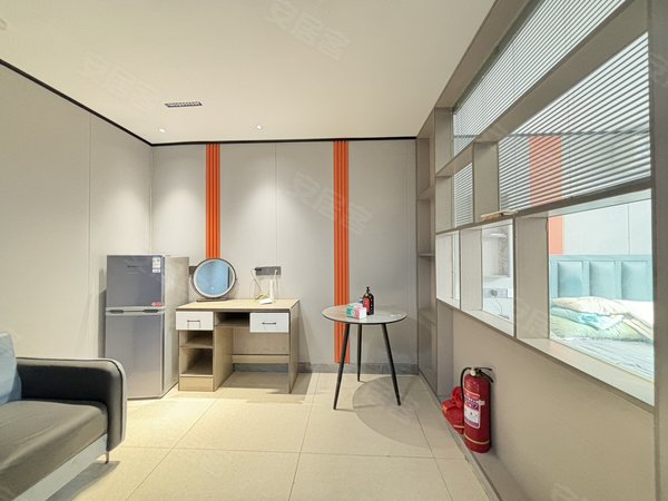 金华东阳东阳市中心后上田小区后上田 轻轨站 木雕城 麻车 世贸君澜 地铁站附近两室一厅出租房源真实图片