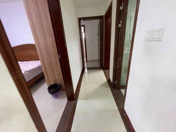 惠州惠城江北中心区华润御苑江北华润御园三房两厅两卫好房招租物美