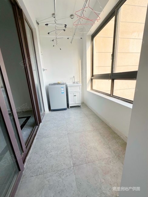 英伦尚郡精装三房房东诚心出售888万