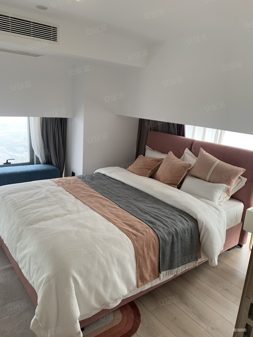 多彩城(商住楼)3室2厅2卫75㎡东南43.8万