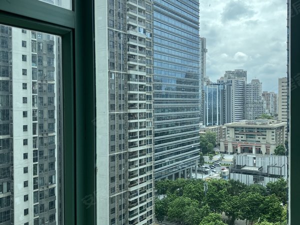 广州天河珠江新城西润德大厦润德大厦全南向,户型方正装修简单,采光
