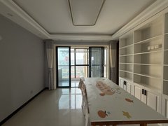 滁州南谯紫金广场精装修大五房!指纹密码锁!市政府旁发能凤凰城 楼下配套齐全出租房源真实图片