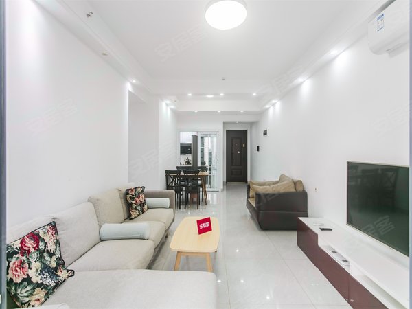 【多图】尚峻花园,民治租房,46号双地铁口,鸿荣源物业精装三房,全新