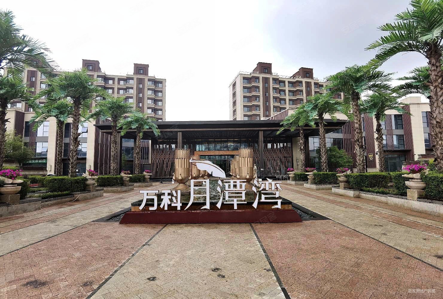 长春房产网>长春二手房>净月二手房>长影世纪城二手房>万科月潭湾>