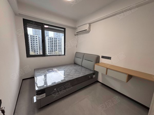 海宁长安镇农发区万城杭悦府下沙奥莱 杭悦府 精装修3房2卫 可合租 拎包入住 有密码出租房源真实图片