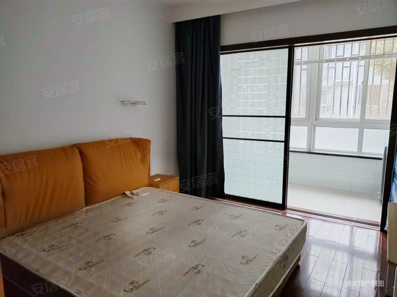 临溪花园1楼边套经典户型采光好南北通透