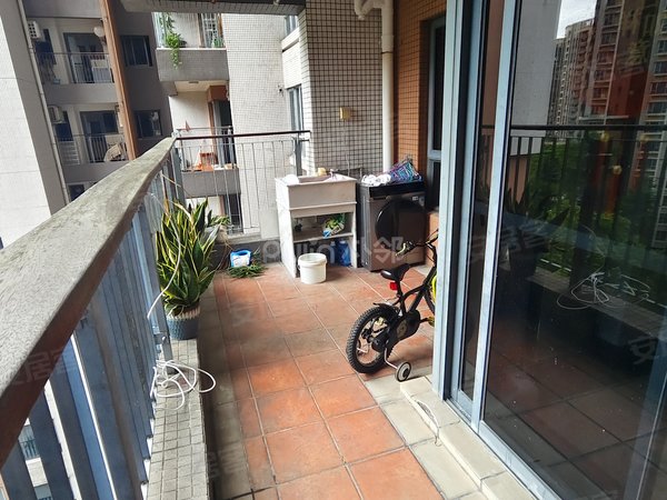 广州花都铁路西万科天景花园天景花园三房 家私家电齐全 拎包入住 近