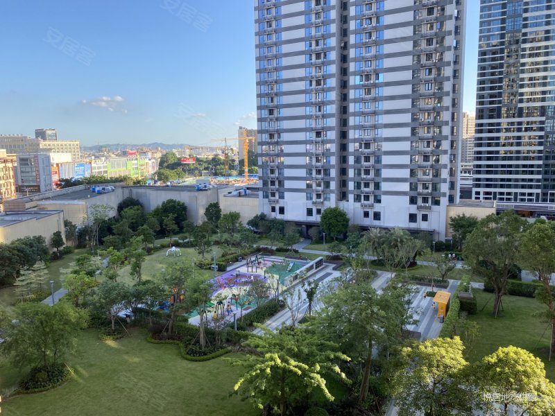 万科中央公园全新未入住三房两卫 商业配套成熟  近地铁 朝南