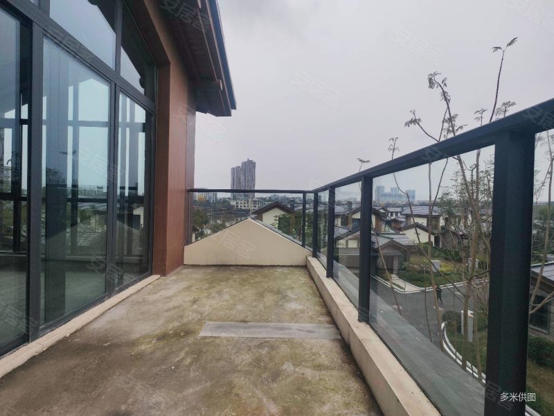 璧山必看湖山别墅,超大花园,露台多,独门独院,带车位,东亚白云湖(别墅