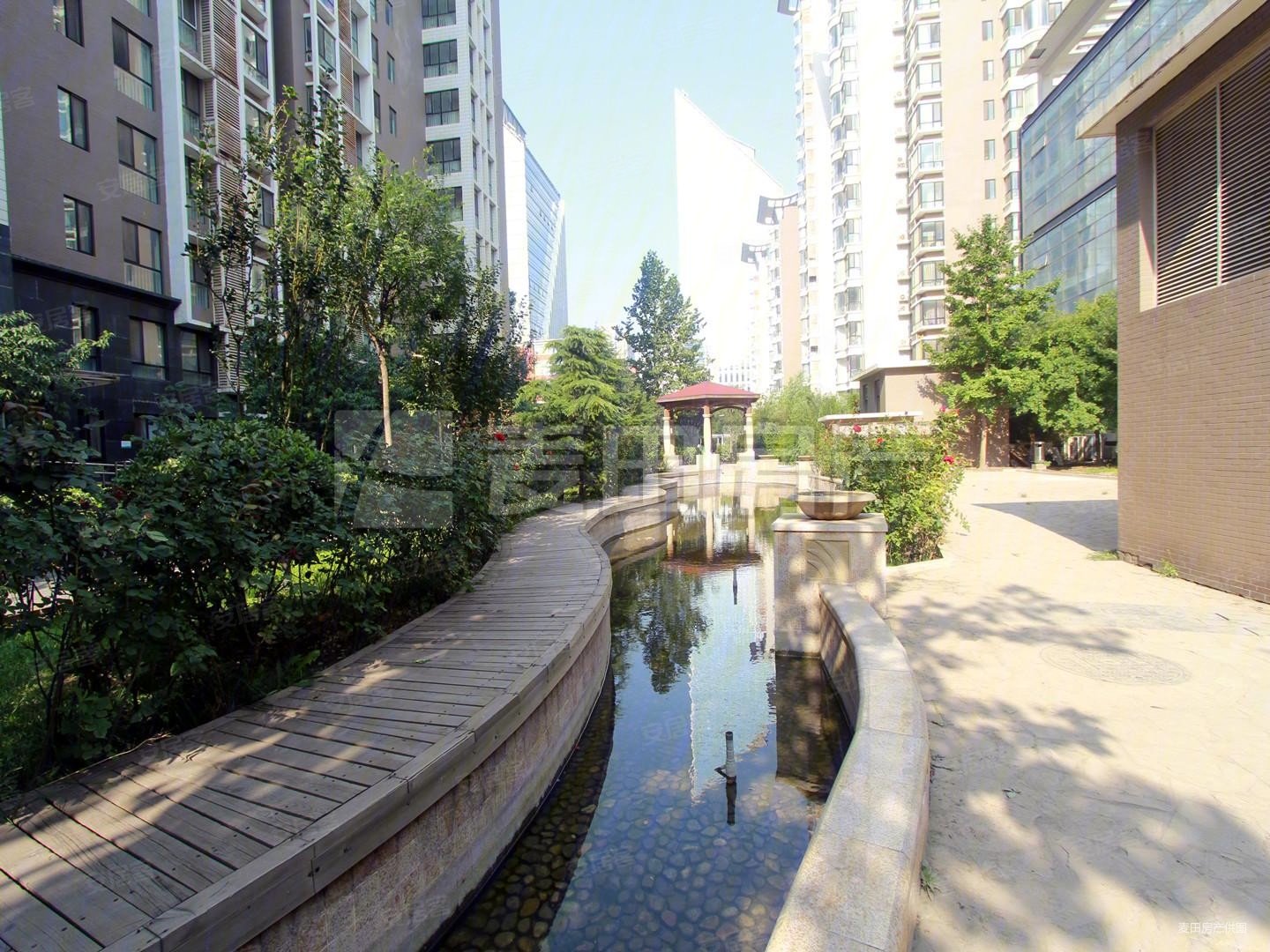 双井东三环旁,开间带燃气,业主诚意出售,随时看房,时代国际嘉园二手房