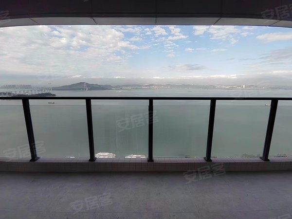 广州南沙南沙湾中交蓝色海湾一线海景房 中交蓝色海湾 一梯一户 全新