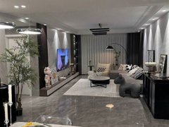 泸州龙马潭万象城奶油风大三房 对面就是医院交通方便。出租房源真实图片