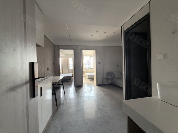 金华浦江县浦江城东永在大道909号楼本人房栋，靠近253夜市高楼层两室出租，随时看房，停车方便。出租房源真实图片