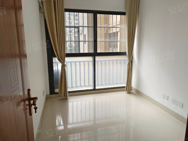 南宁青秀仙葫凤祥名居青秀区凤岭南路 凤祥名居精装6房大平层 南北