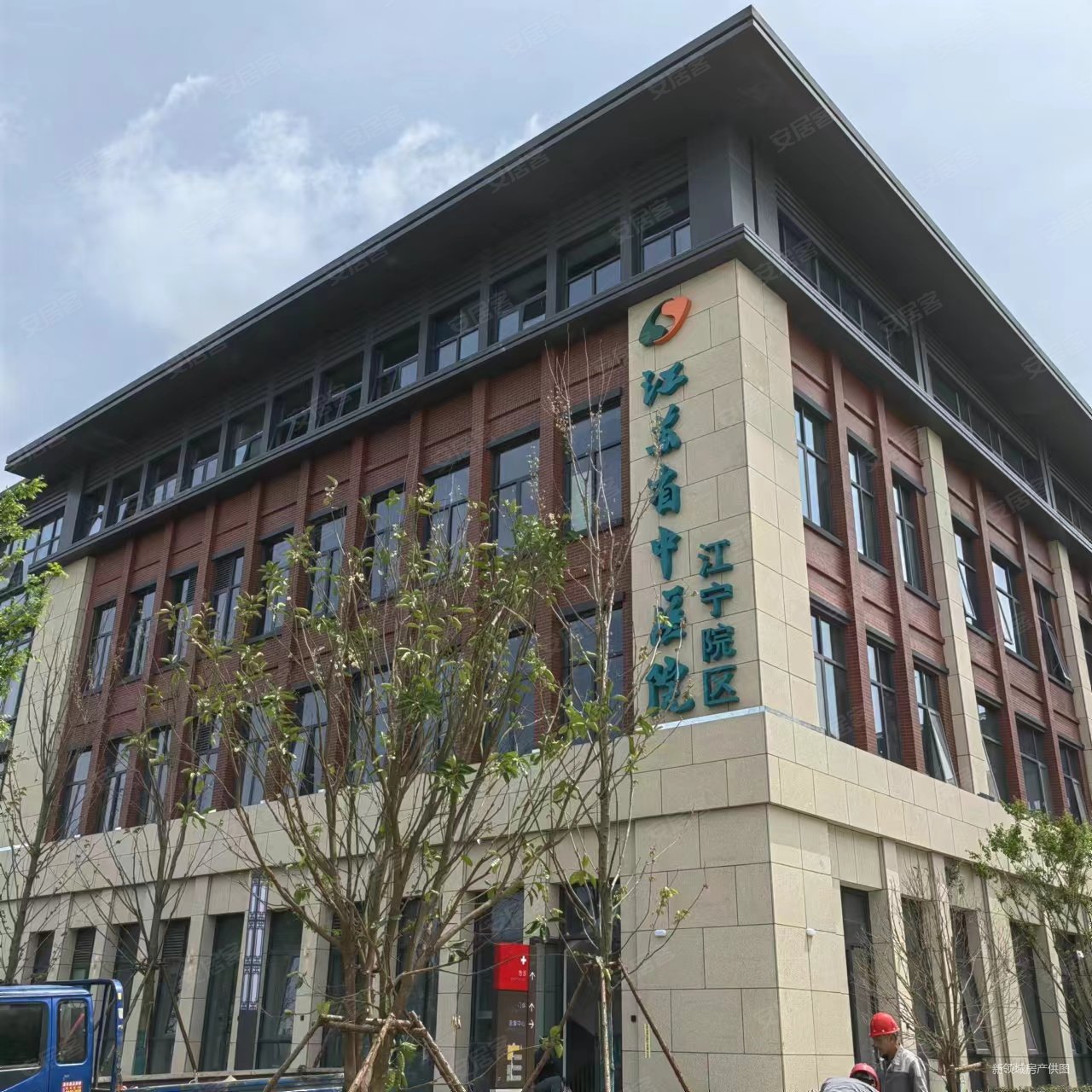 省中医院 诚心出售 边户 不要爬高楼  有停车场 采光无遮