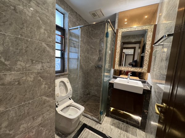 南昌南昌县振兴大道恒大翡翠珑庭恒大珑庭洋房中间楼层，学校旁一墙之隔，商业菜市场学校公园环绕出租房源真实图片