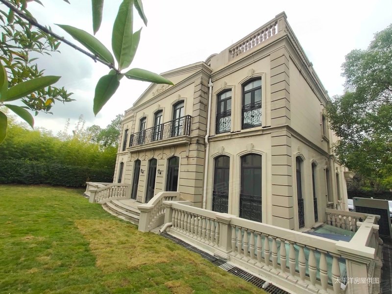 采光好 位置好,久事西郊名墅二手房,2200万,4室2厅,4卫,310平米-上海