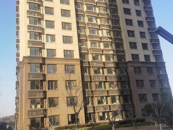 青岛即墨创智新区华航山海湖华航山海湖 精装套三家具家电齐全有钥匙