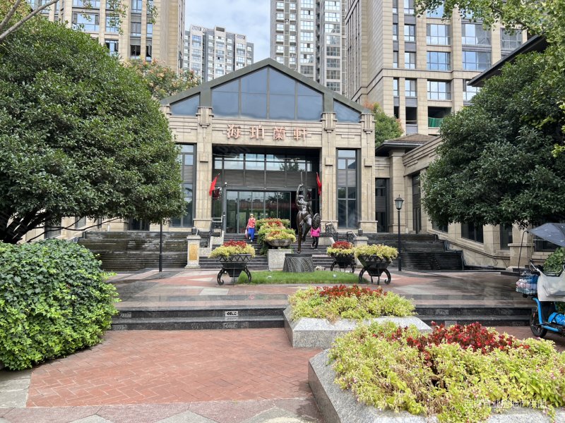 西安房产网>西安二手房>经开区二手房>城市运动公园二手房>海珀兰轩>