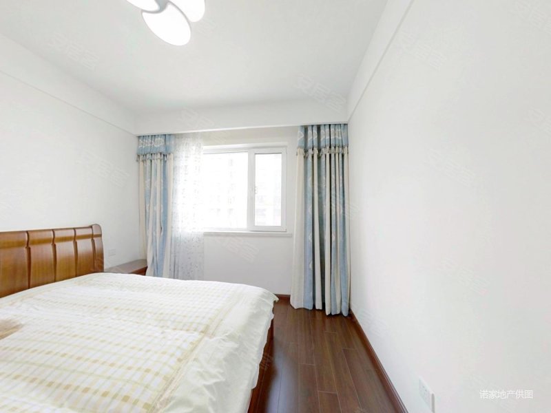 小三居 正规商品房 满二 近地铁 交通便捷 精装修