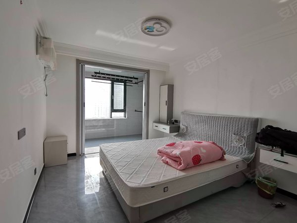 徐州丰县丰县城区紫薇花园(丰县)新城区 紫薇花园 三室 精装修 暖气房 家具家电齐全 价格低出租房源真实图片