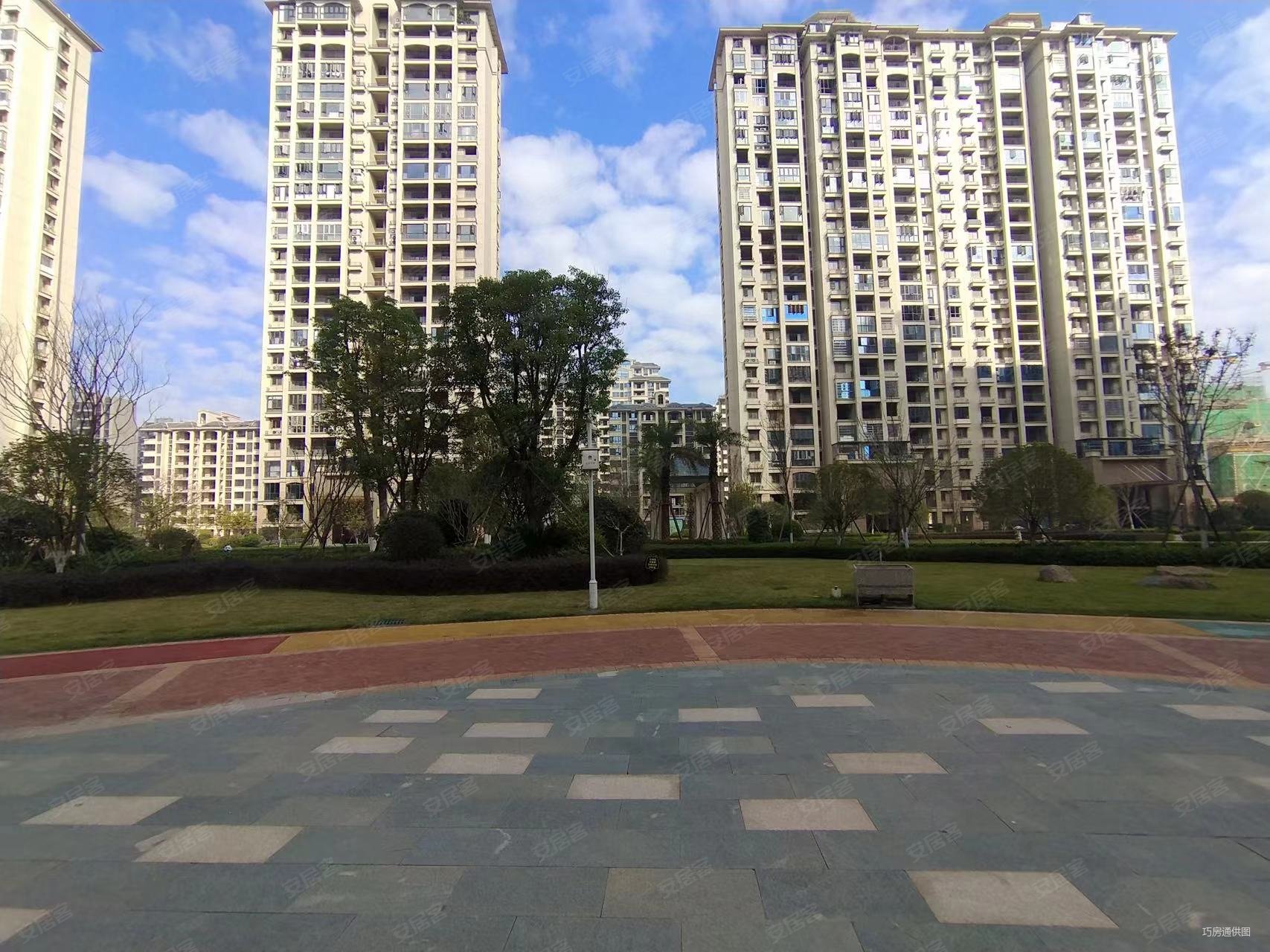 阳光悦湖人车分流小区南北通透进贤新区二中部附近