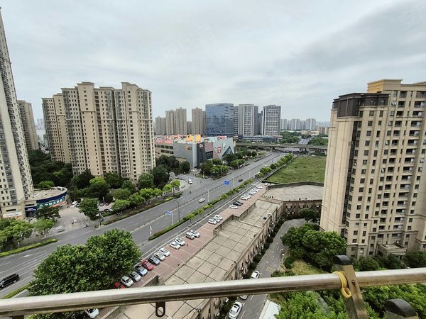 南京浦口桥北天润城第九街区天润城九街区  出门地铁  整租两房出租