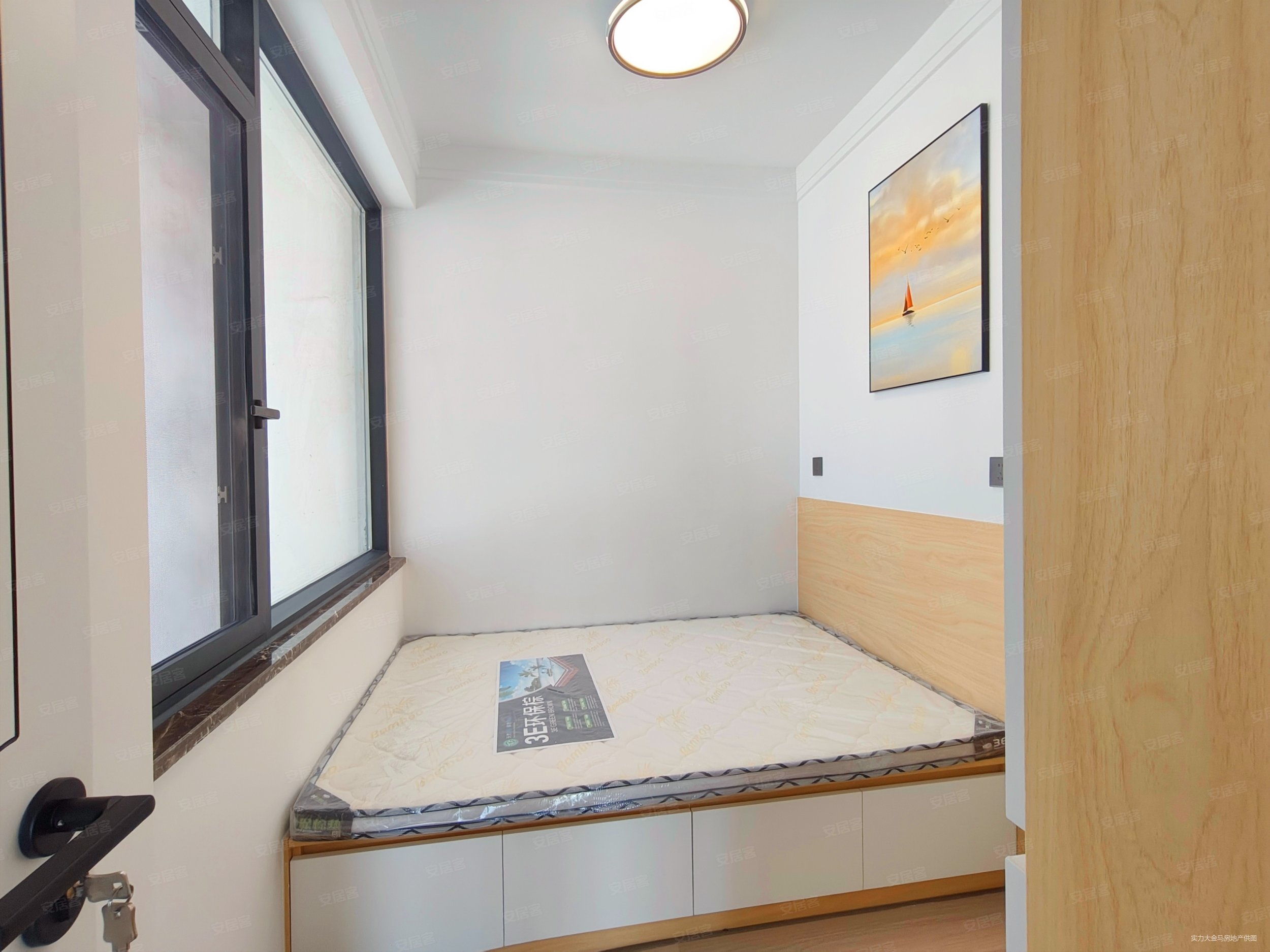 昆华苑浅山逸城6室3厅4卫237㎡南北136万