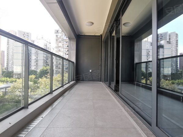 重庆渝北冉家坝绿城蘭园渝北区 重庆兰园 四房 8400元月出租房源真实