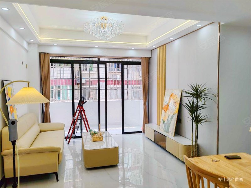 云顶花园 3 房  79.5 方 配套成熟 近地铁 拎包入住