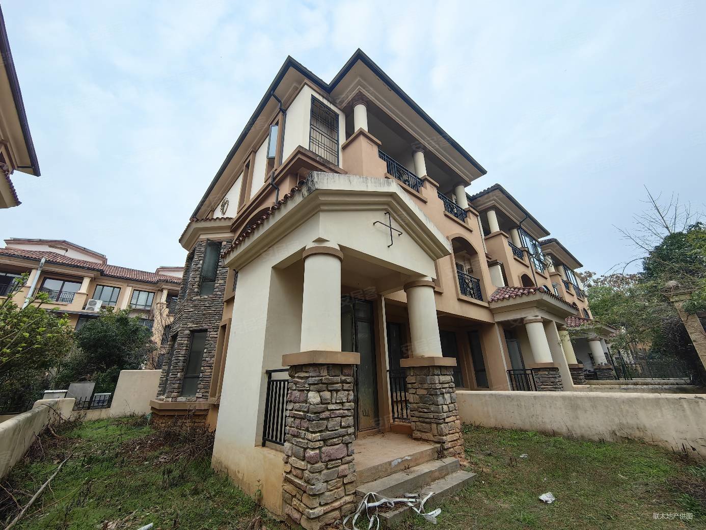 >长沙二手房>雨花二手房>雨花周边二手房>佳兆业水岸新都(西区别墅)>