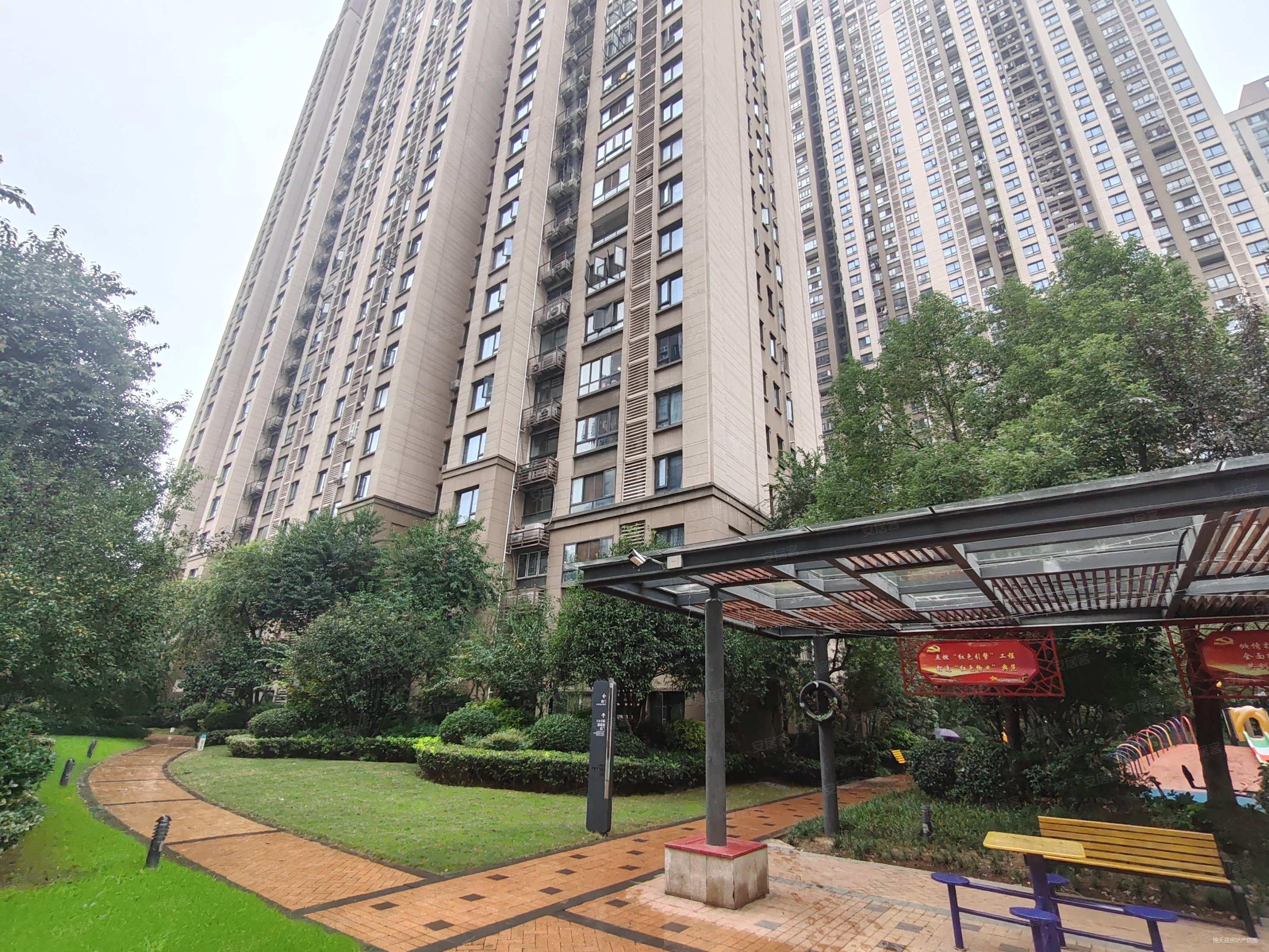 徐东销品茂 16建商品房 通透二房 环境好