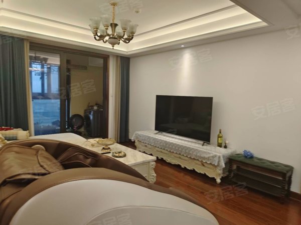 嘉兴南湖南湖街道荣安府(南湖)荣和花园豪华装修中央空调按摩椅三室