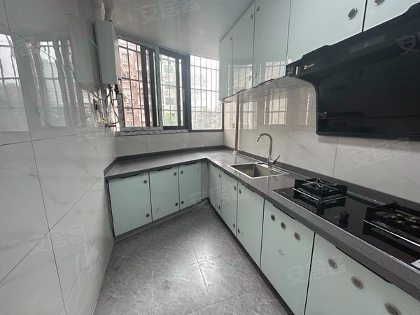 重庆江津几江城区金沙海岸这租房吆不到台!手次出租!