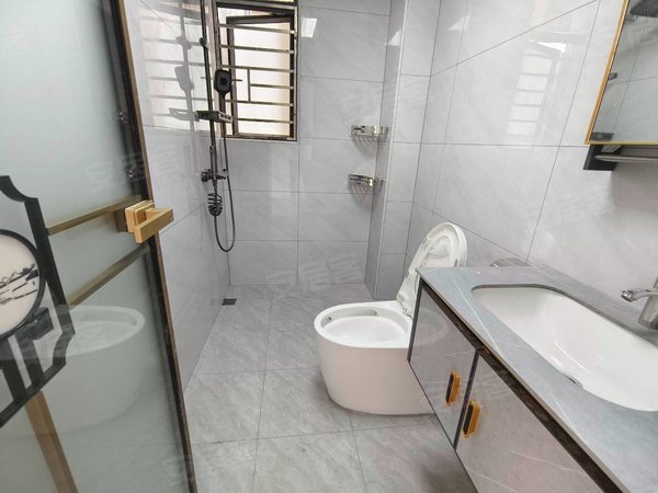 深圳龙华民治荔苑大厦荔苑大厦三房出租可以随时入住看房近万众城五和