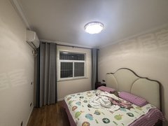 鹤壁淇滨万达广场帝景湾！106平方精装修拎包入住出租房源真实图片