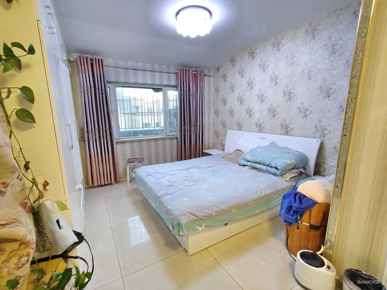 康明园(一二期)3室2厅2卫117.5㎡南北60万