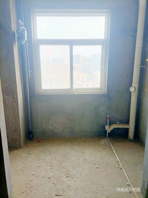 融城花园 中间楼层 南向采光好 购物方便 小区新 带电梯